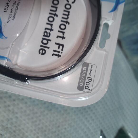 PANASONIC NWT COMFORT FIT IPHONE EAR PHONES - Picture 2 of 4